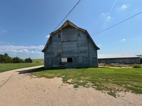 319 & 311 60th Avenue Pipestone MN 56164