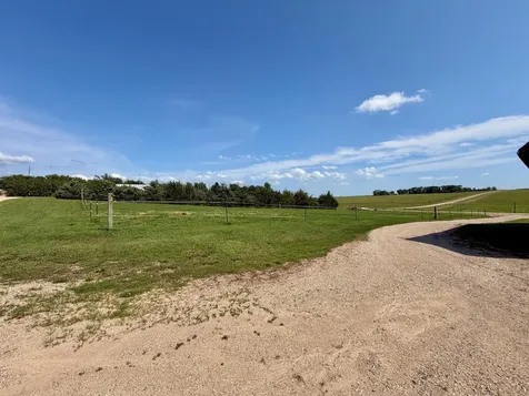 319 & 311 60th Avenue Pipestone MN 56164