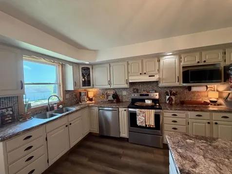319 & 311 60th Avenue Pipestone MN 56164