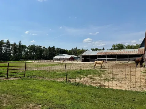 319 & 311 60th Avenue Pipestone MN 56164