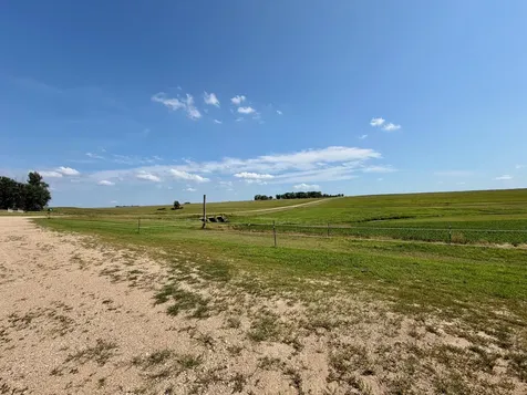 319 & 311 60th Avenue Pipestone MN 56164