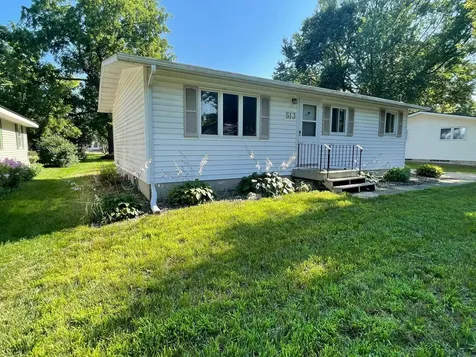 513 8th Avenue NW Waseca MN 56093