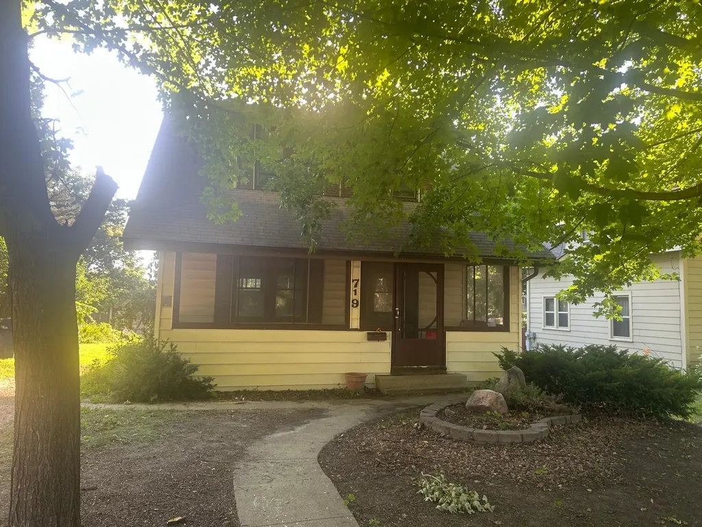 719 N Union Avenue Fergus Falls MN 56537