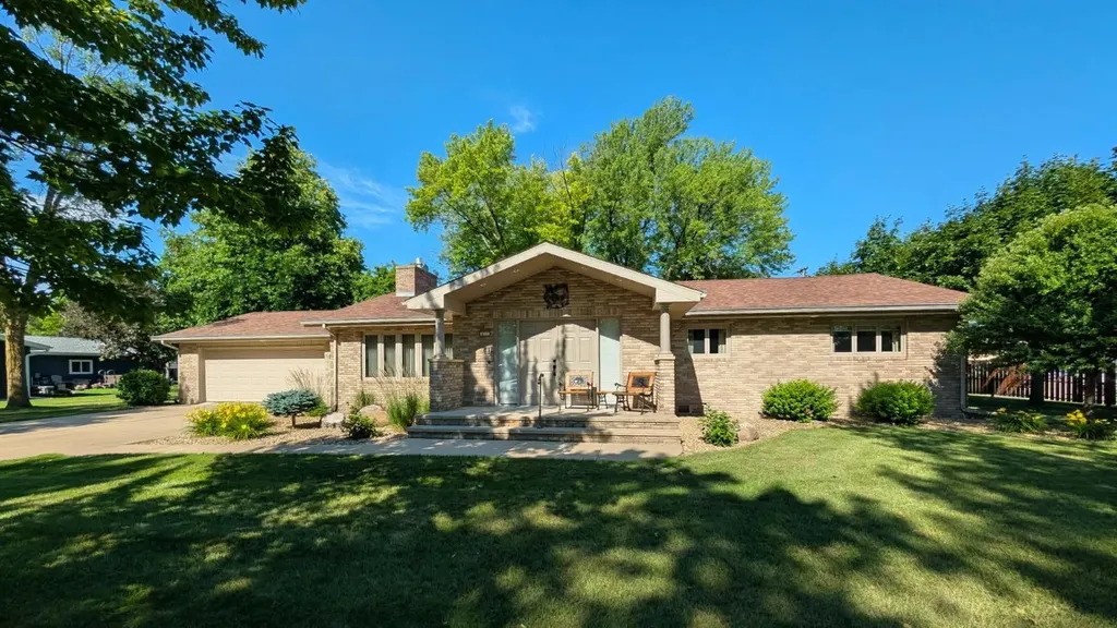 611 N 12th Street Montevideo MN 56265