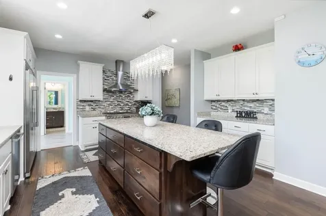 4650 Vinewood Lane N Plymouth MN 55442