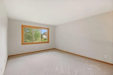 8064 Lower 147th Street W Apple Valley MN 55124