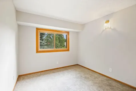 8064 Lower 147th Street W Apple Valley MN 55124
