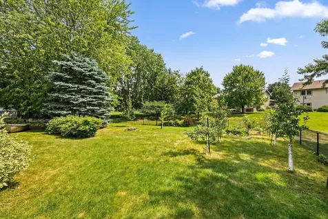 8064 Lower 147th Street W Apple Valley MN 55124
