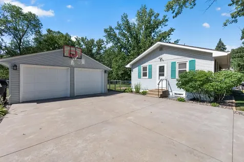 138 106th Avenue NW Coon Rapids MN 55448