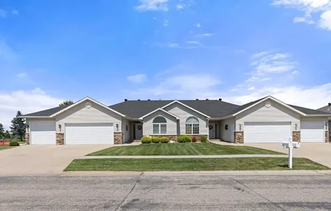 3410 Village Green Drive Moorhead MN 56560