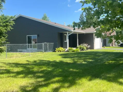 1300 Honeysuckle Lane SE Cambridge MN 55008