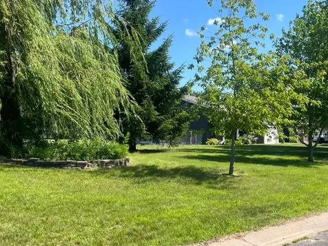1300 Honeysuckle Lane SE Cambridge MN 55008