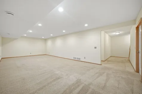 2701 Village Drive Faribault MN 55021