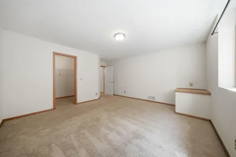 2701 Village Drive Faribault MN 55021