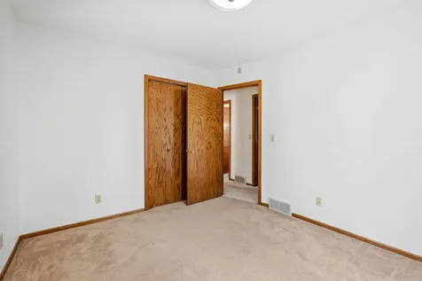229 8th Avenue SE Osseo MN 55369