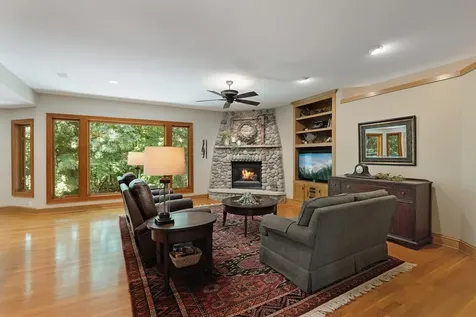 2934 Canyon Road Chaska MN 55318