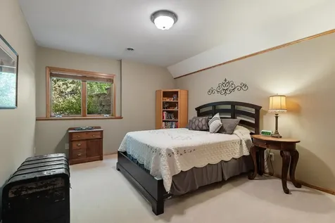 2934 Canyon Road Chaska MN 55318