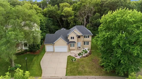 15016 Viewcrest Lane Burnsville MN 55306