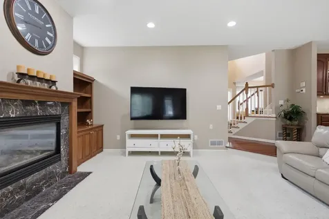 15016 Viewcrest Lane Burnsville MN 55306