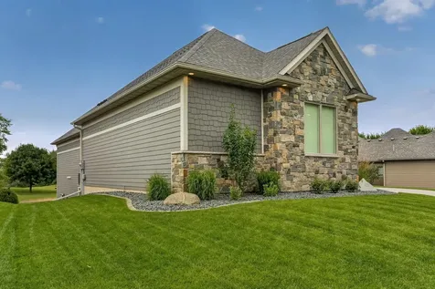 605 Somerby Parkway NE Byron MN 55920