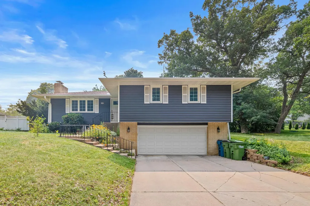 1429 Windemere Drive NE Fridley MN 55421