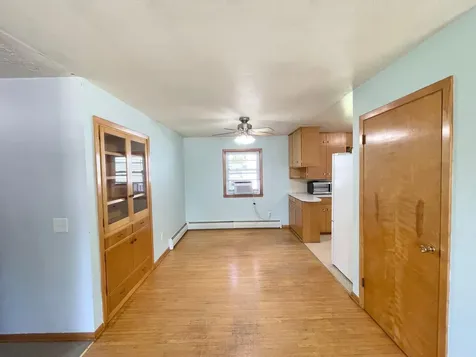 402 N Van Buren Avenue Springfield MN 56087