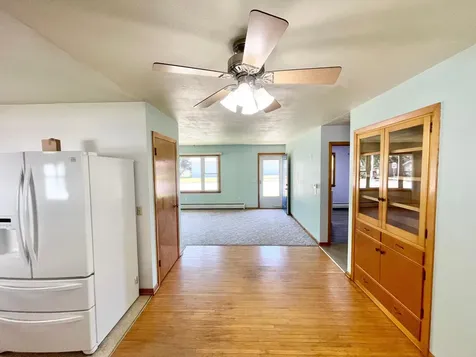 402 N Van Buren Avenue Springfield MN 56087