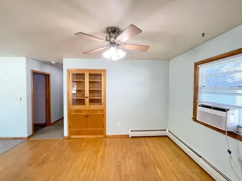 402 N Van Buren Avenue Springfield MN 56087