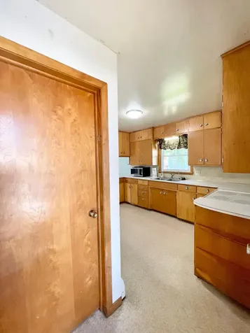 402 N Van Buren Avenue Springfield MN 56087