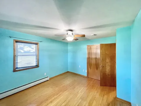 402 N Van Buren Avenue Springfield MN 56087