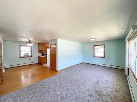 402 N Van Buren Avenue Springfield MN 56087