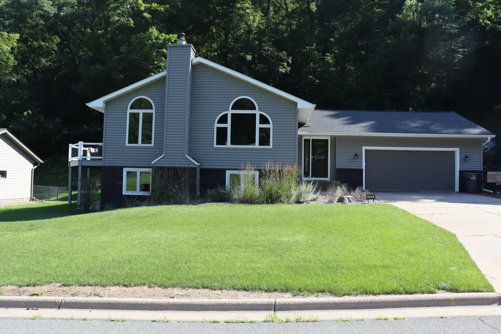 395 Pleasant Hill Drive Winona MN 55987