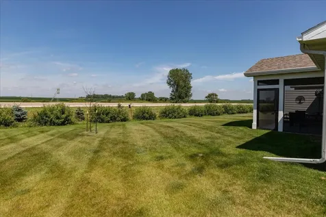 162 Sandstone Drive NW Eyota MN 55934