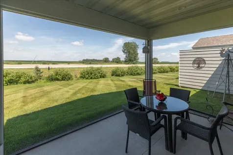 162 Sandstone Drive NW Eyota MN 55934