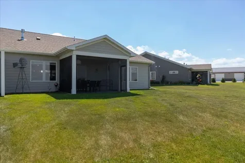 162 Sandstone Drive NW Eyota MN 55934