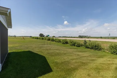 162 Sandstone Drive NW Eyota MN 55934
