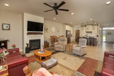 162 Sandstone Drive NW Eyota MN 55934