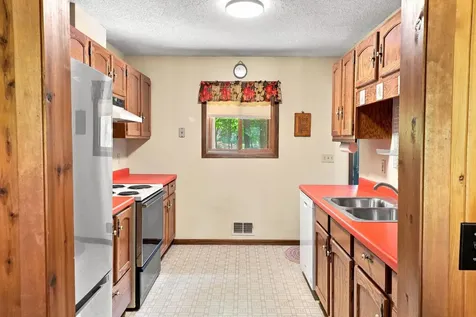 18563 329th Avenue Isle MN 56342