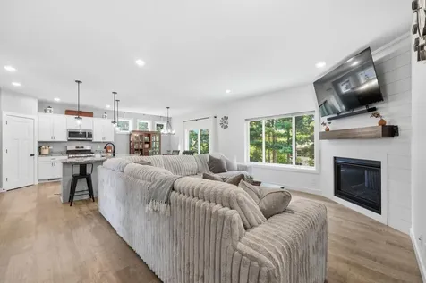 13763 9th Avenue S Zimmerman MN 55398