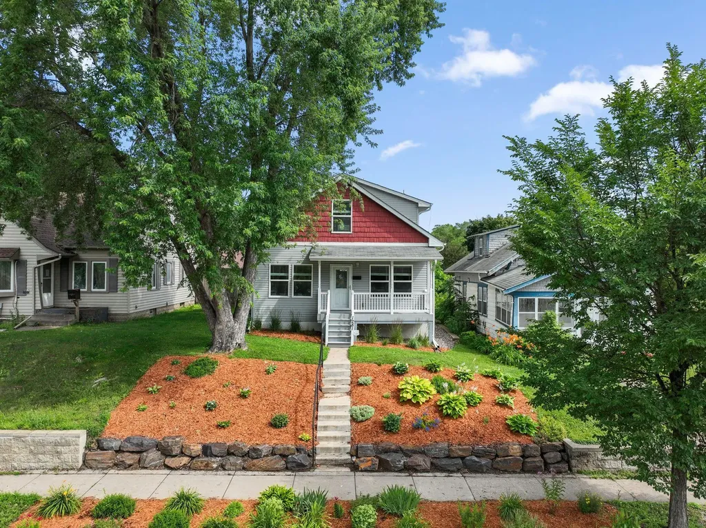 1281 3rd Street E Saint Paul MN 55106