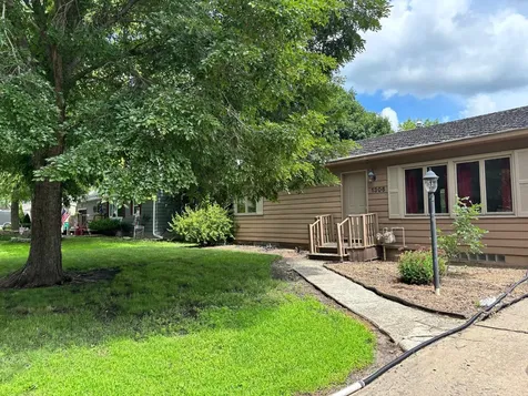 1306 Crestview Road Albert Lea MN 56007