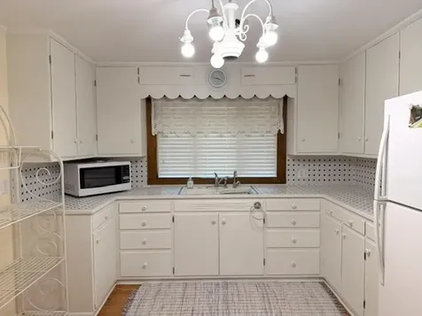 830 6th Street Windom MN 56101