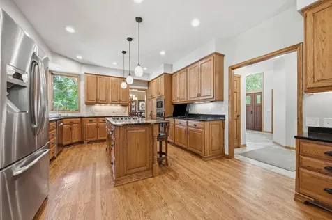699 Bridle Ridge Road Eagan MN 55123