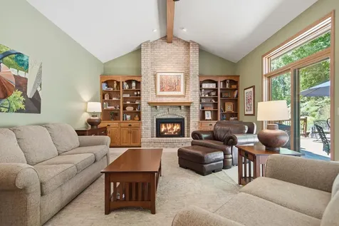 699 Bridle Ridge Road Eagan MN 55123
