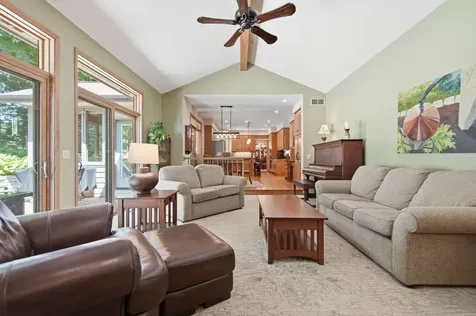 699 Bridle Ridge Road Eagan MN 55123