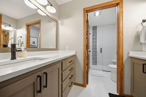 699 Bridle Ridge Road Eagan MN 55123