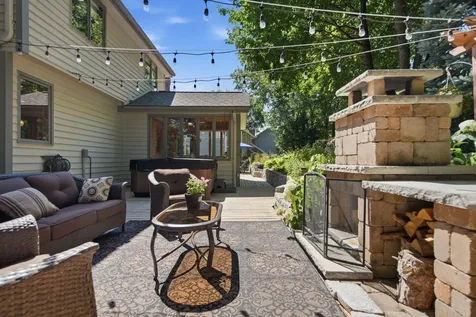 699 Bridle Ridge Road Eagan MN 55123
