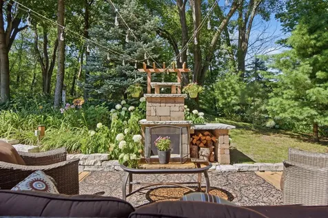 699 Bridle Ridge Road Eagan MN 55123