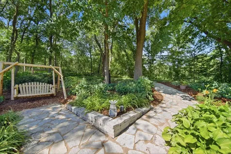 699 Bridle Ridge Road Eagan MN 55123