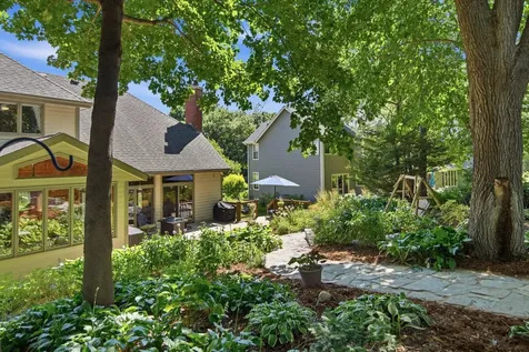 699 Bridle Ridge Road Eagan MN 55123